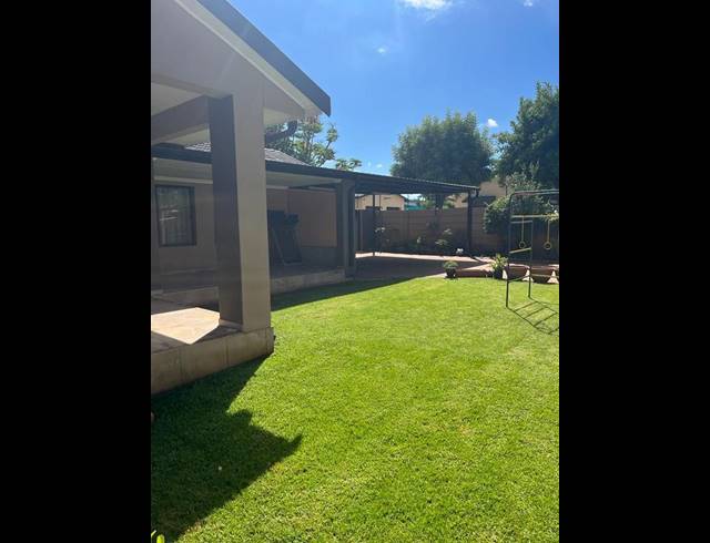 4 BEDROOM HOUSE FOR SALE IN AKASIA